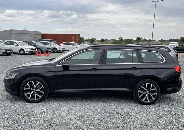 Volkswagen Passat cena 89900 przebieg: 155900, rok produkcji 2021 z Wojkowice małe 352